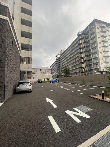 大阪市西淀川区御幣島２丁目の賃貸マンションの駐車場|駐車場に車を止められます