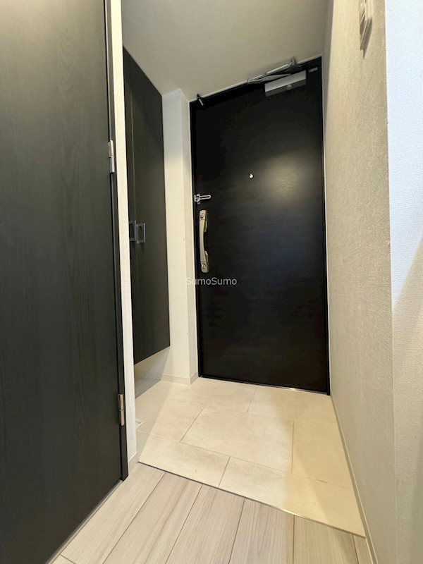 S-RESIDENCE西長堀の玄関