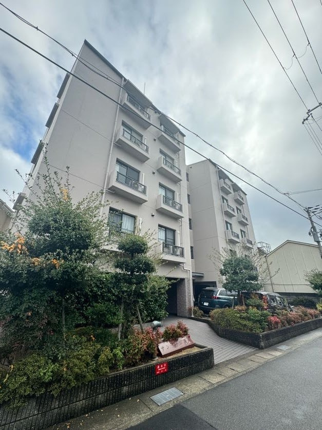 神戸市兵庫区荒田町３丁目の賃貸マンションの外観
