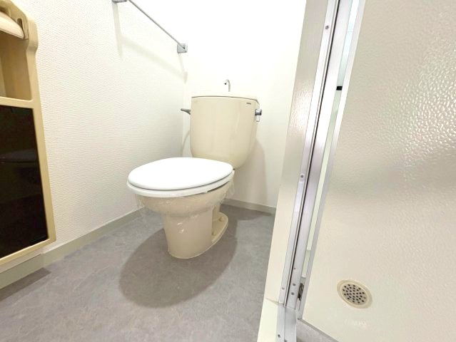 グリーンヒル小金台D棟のトイレ