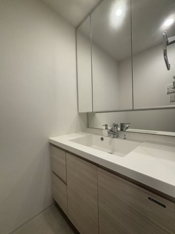 Ａ－ＨＯＵＳＥ茅ヶ崎の独立洗面台