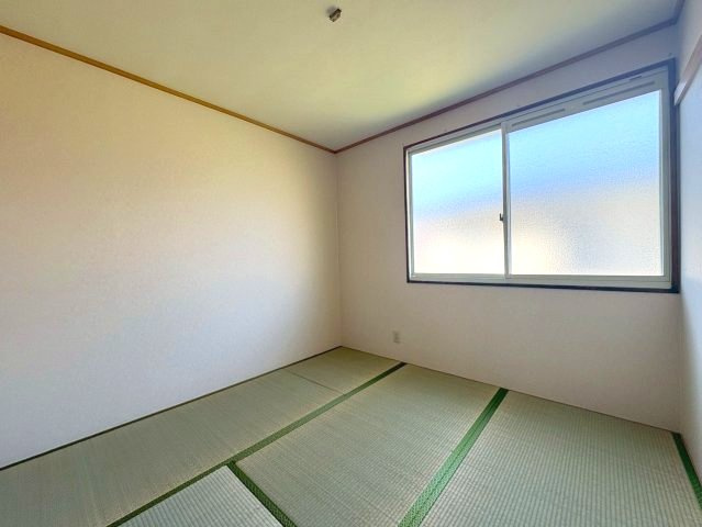 グリーンヒル小金台D棟の和室