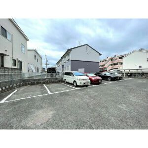 ソシア15の駐車場