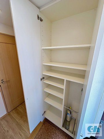 クルーセ大森 601号室の収納