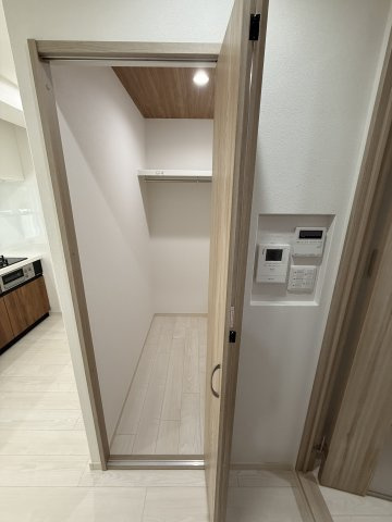 サニーコーポ東三国の収納|パントリー
ＷＩＣとしても活用可能