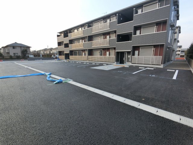 【駐車場】