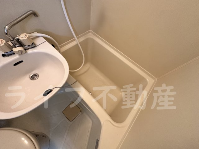 メゾンサンパティークの浴室|コンパクトで使いやすいお風呂です