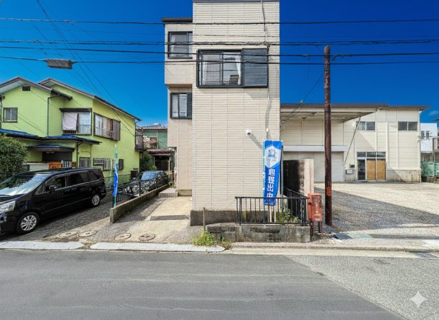戸塚区上矢部町　中古戸建てのバルコニー|◆一息つくための憩いの場として。お洗濯ものを干す空間として。ガーデニングエリアとして。多様にご利用いただける空間です。

