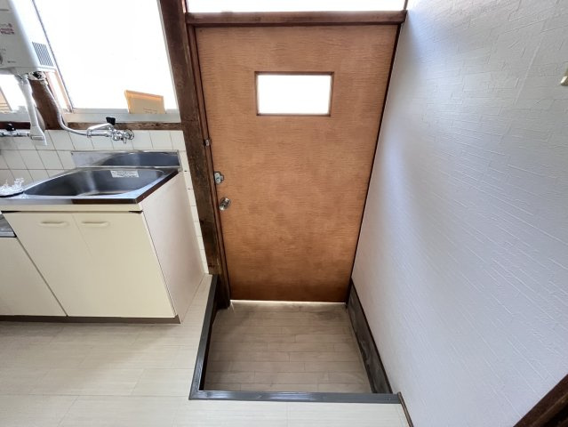 今井荘の玄関
