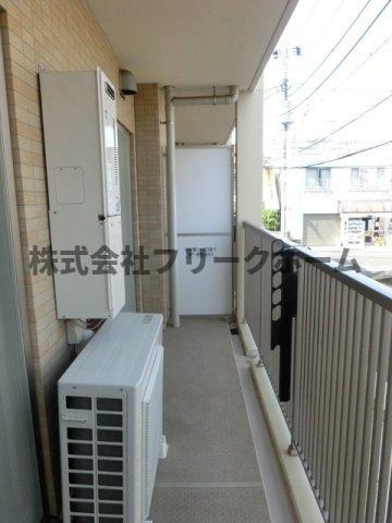 三鷹市下連雀８丁目の賃貸マンションのバルコニー