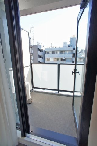 プライムメゾン早稲田通りのバルコニー
