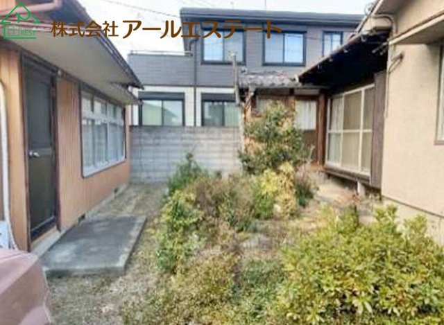 加古川市東神吉町神吉　　　中古戸建の庭