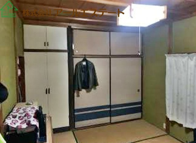加古川市東神吉町神吉　　　中古戸建の寝室