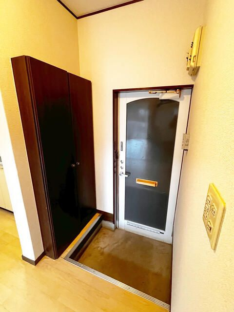 相模原市緑区相原５丁目のアパートの玄関