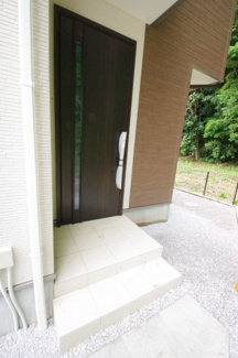【玄関】 | 【仲介手数料無料！！】町田市真光寺1丁目　新築戸建て（全2棟）2号棟　4490万円