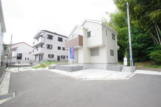 【前面道路含む現地写真】 | 【仲介手数料無料！！】町田市真光寺1丁目　新築戸建て（全2棟）2号棟　4490万円