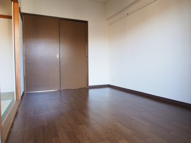 パレジュンの寝室