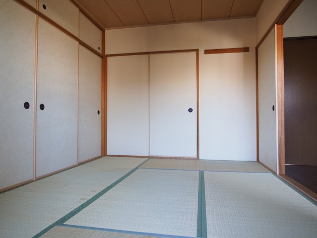 パレジュンの和室