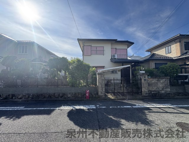 熊取町青葉台1丁目古家付き土地