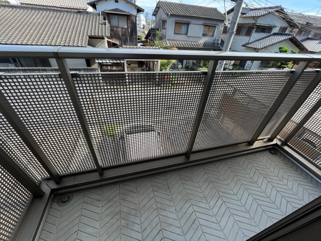 津倉町貸家のバルコニー
