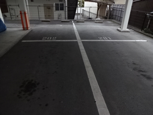 シュロス　ファミーリェの駐車場