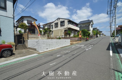 【前面道路含む現地写真】 | 綾瀬市綾西２丁目　売地　全１区画【仲介手数料無料】