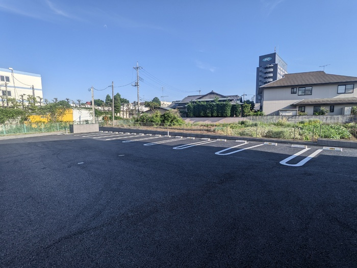 オペラハウス飯塚の駐車場