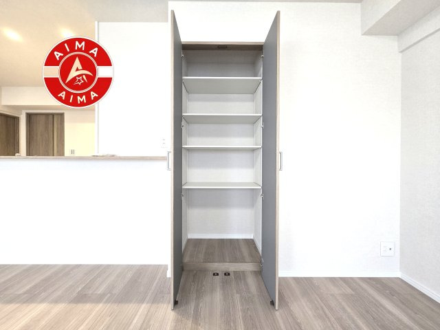 フローレンス名島の収納|たっぷりとした収納スペースです。