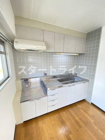 大阪市淀川区木川西４丁目の賃貸マンションのキッチン
