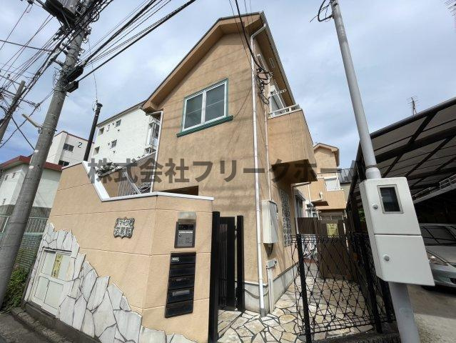 武蔵野市西久保３丁目のアパートの外観