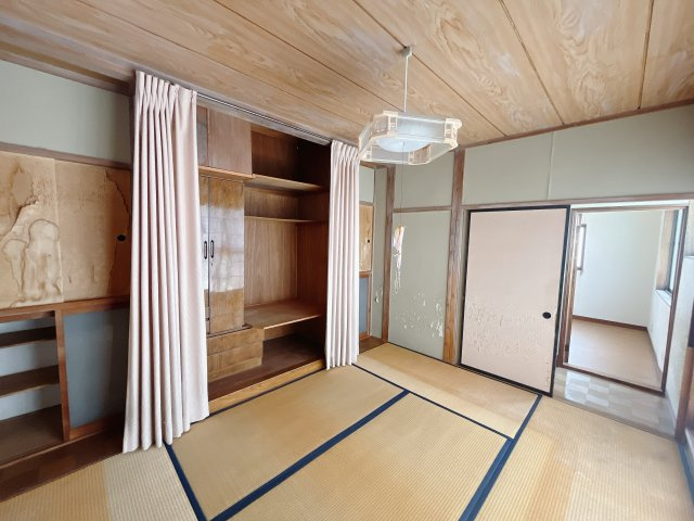 【中古戸建】前橋市箱田町の和室|■2階和室｜おじいちゃんやおばあちゃんが遊びに来たときにゆったりとくつろげるスペースがあると喜んでくれますよね♪
