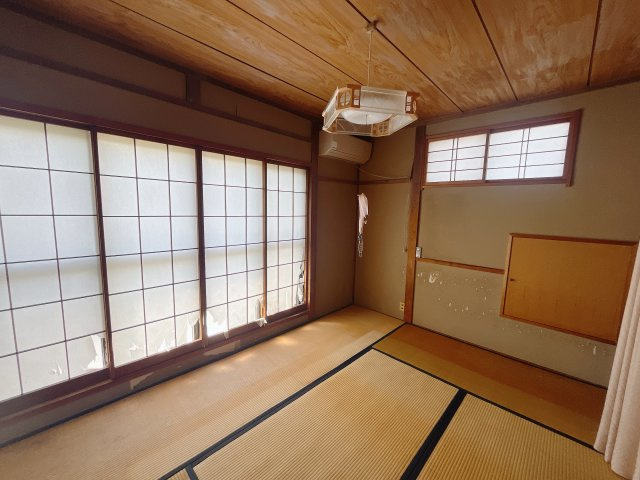 【中古戸建】前橋市箱田町の和室|■2階和室｜和室があると、まるで旅館に泊まりに来たような空間ができて心が安らぎます。