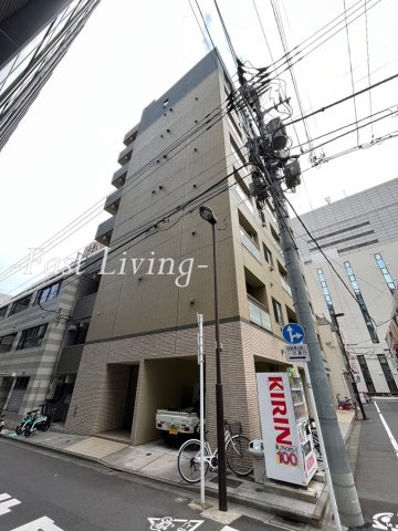 千代田区神田和泉町の賃貸マンションのエントランス
