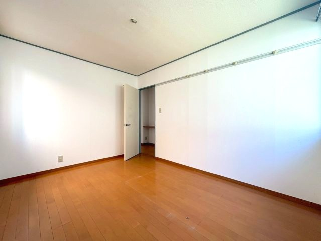 グリーンヒル小金台B棟の洋室