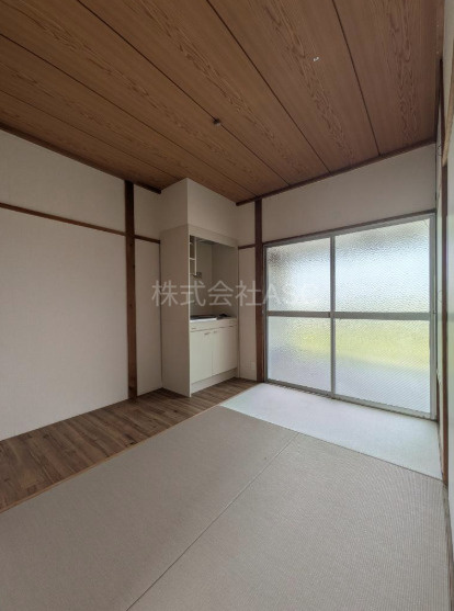 梅が枝貸店舗の和室