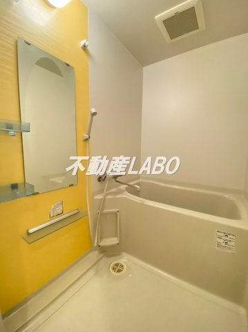 セレニテ難波西の浴室