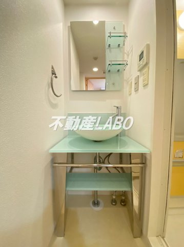 セレニテ難波西の洗面所