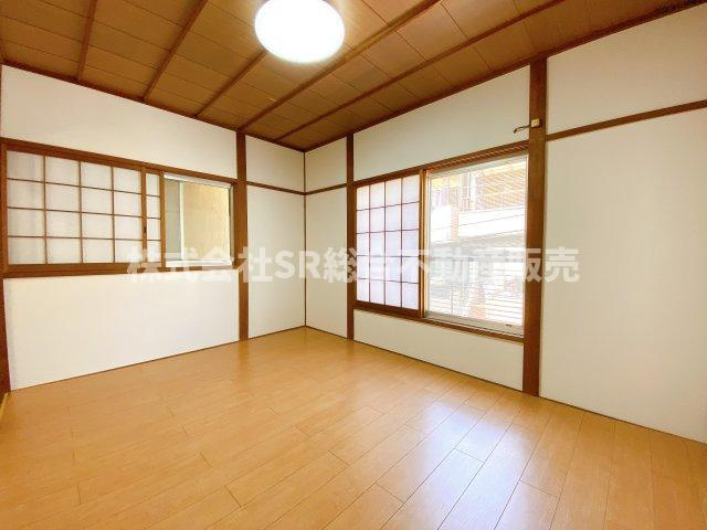 花園西町1丁目中古戸建の洋室|全室2面採光なのでどのお部屋も明るいです♪