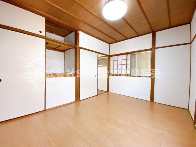 花園西町1丁目中古戸建の洋室|きれいな洋室です
