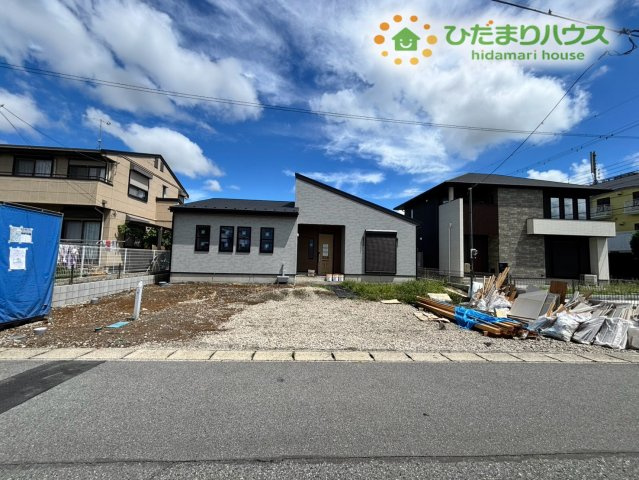 深谷市東方町　第6　新築一戸建て　リーブルガーデン　01の駐車場