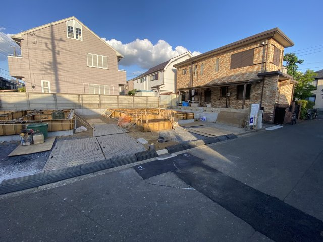 新築戸建て　東久留米氷川台　全2棟の前面道路含む現地写真
