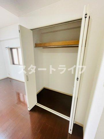 大阪市東淀川区東中島２丁目の賃貸マンションの収納