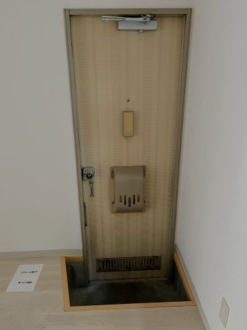 【玄関】