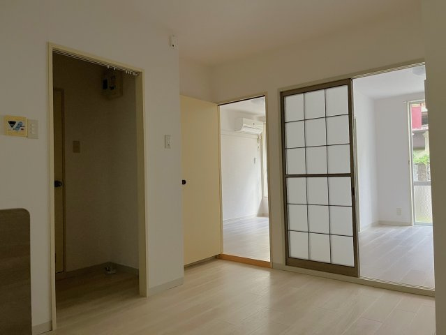 【居間・リビング】