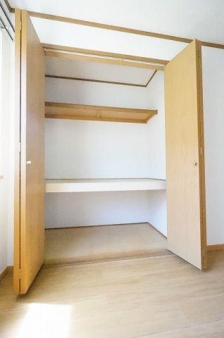 ラルジュ・翠ケ丘一番館の収納