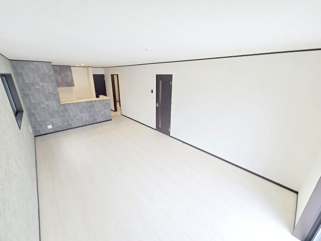 あきる野市野辺全１棟　新築戸建　の前面道路含む現地写真