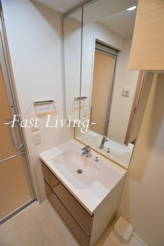 中央区湊１丁目の賃貸マンションの洗面所