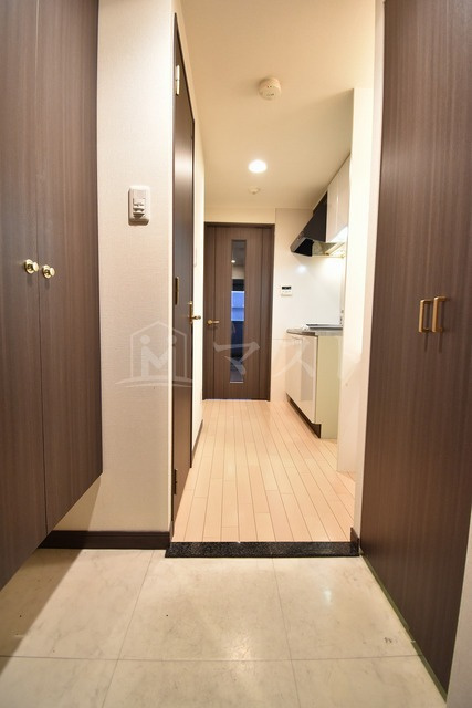 ディナスティ松屋町Ⅱの玄関