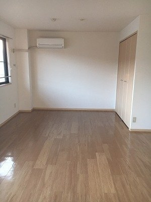 さくらマンションＢの居間・リビング