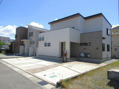 【駐車場】 | 【2021年築】甲府市上町 | 駐車場です